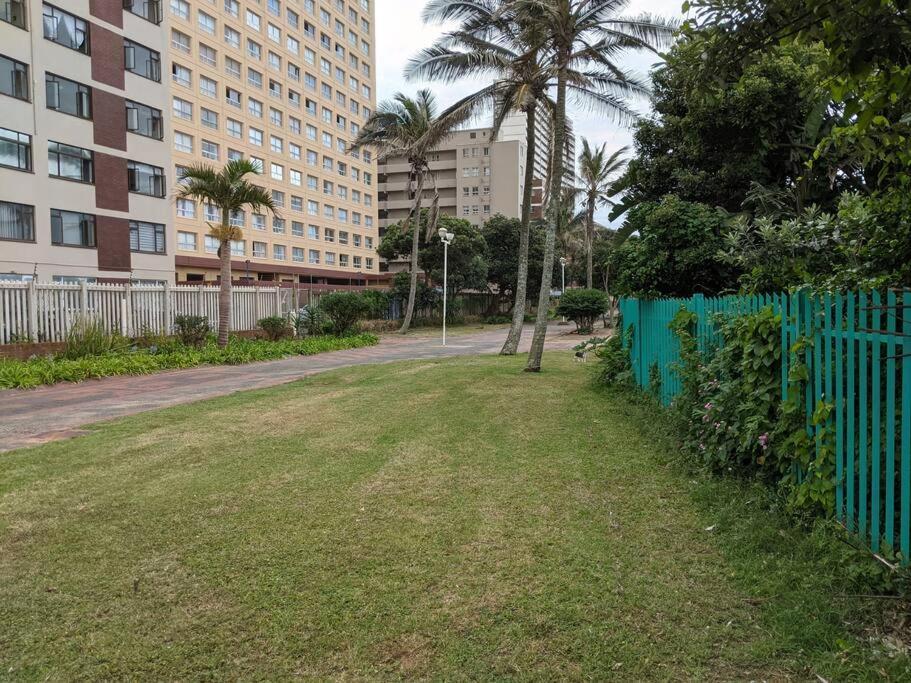 Capri24 - Modern Apartment Overlooking The Sea Amanzimtoti Zewnętrze zdjęcie